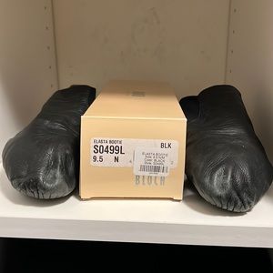 Bloch Black Elasta Bootie size 9.5 N/M Style S0499L with Box
